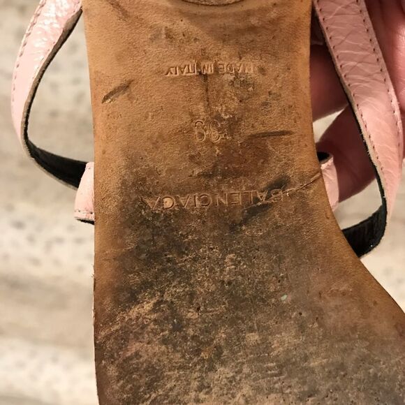 : : BALENCIAGA Studded Strappy Flat Sandals : : - Picture 3 of 8